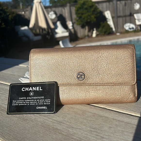 CHANEL WALLET COA - Picture 2 of 9
